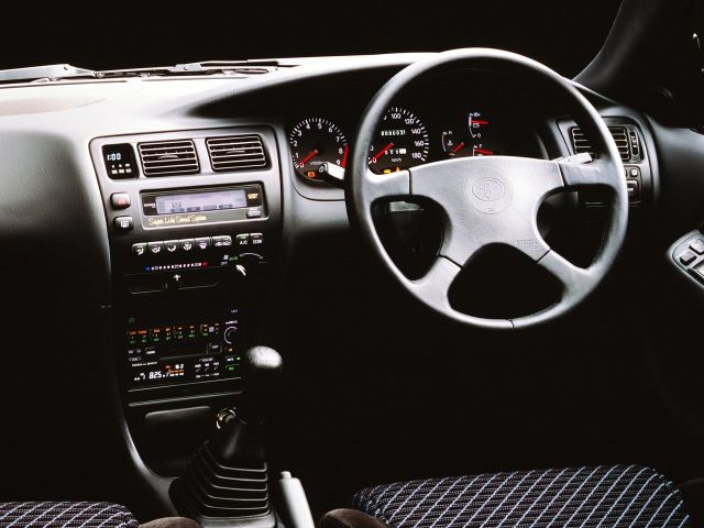 Фото Toyota Corolla VII (E100) #4