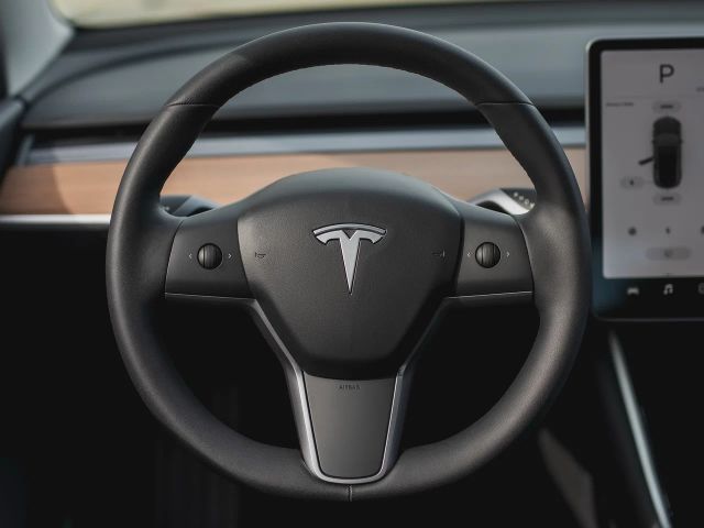 Фото Tesla Model 3 I #7