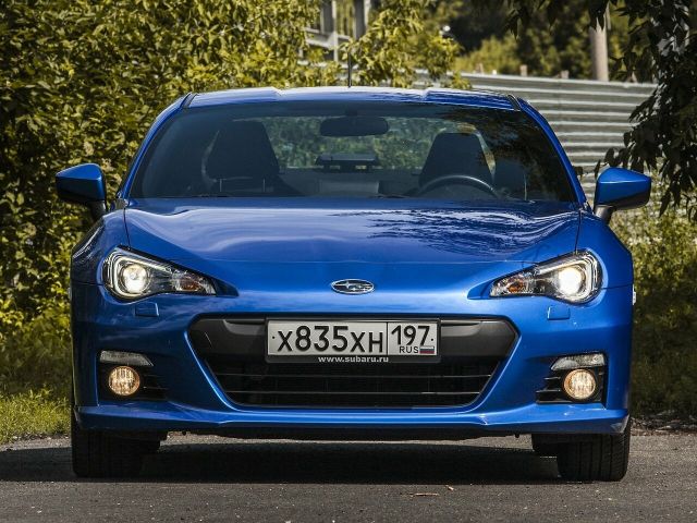 Фото Subaru BRZ I #23