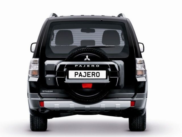 Фото Mitsubishi Pajero IV #5