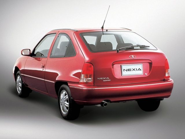 Фото Daewoo Nexia I #3