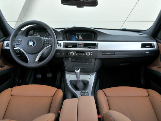 Фото BMW 3 серии V (E90/E91/E92/E93) Рестайлинг #10