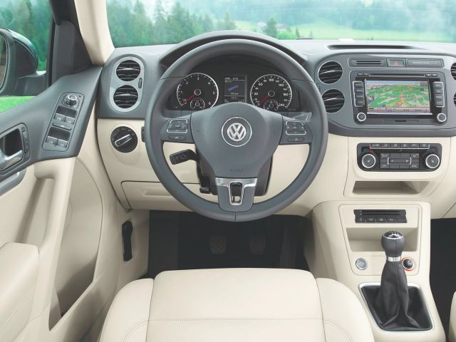 Фото Volkswagen Tiguan I Рестайлинг #8