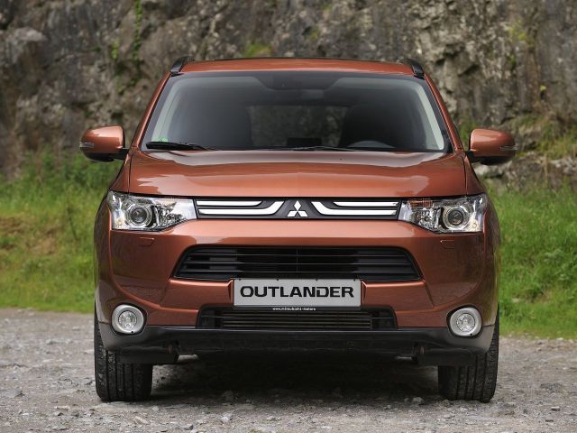 Фото Mitsubishi Outlander III #4