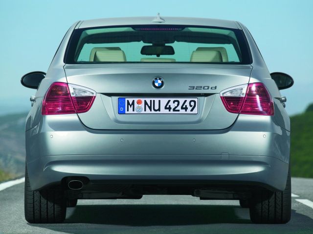 Фото BMW 3 серии V (E90/E91/E92/E93) #7