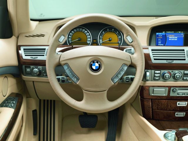 Фото BMW 7 серии IV (E65/E66) Рестайлинг #5