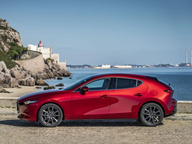 Фото Mazda 3 IV (BP) #6