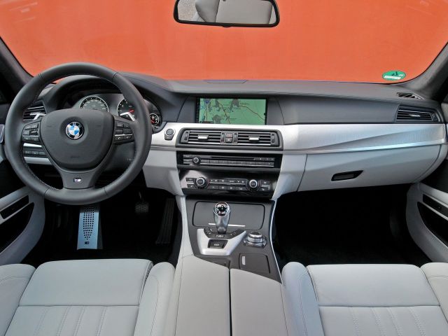 Фото BMW M5 V (F10) #10