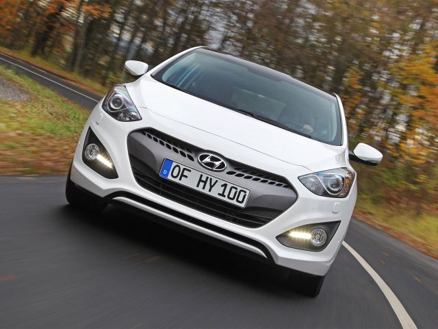 Фото Hyundai i30 II #3