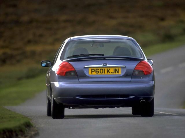 Фото Ford Mondeo II #2