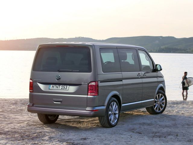 Фото Volkswagen Multivan T6 #2