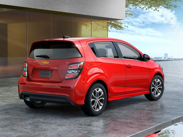 Фото Chevrolet Sonic #7