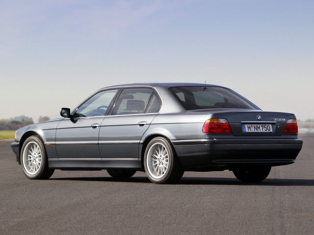 Фото BMW 7 Series III (E38) Restyling #5