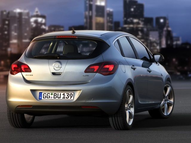 Фото Opel Astra J #6