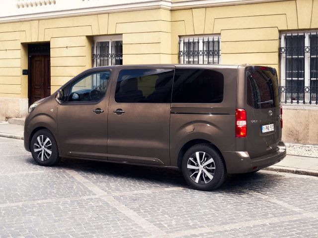 Фото Toyota ProAce II #2