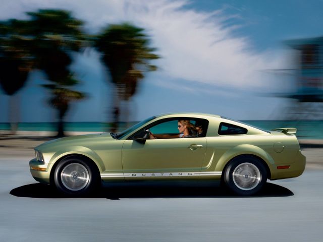 Фото Ford Mustang V #8