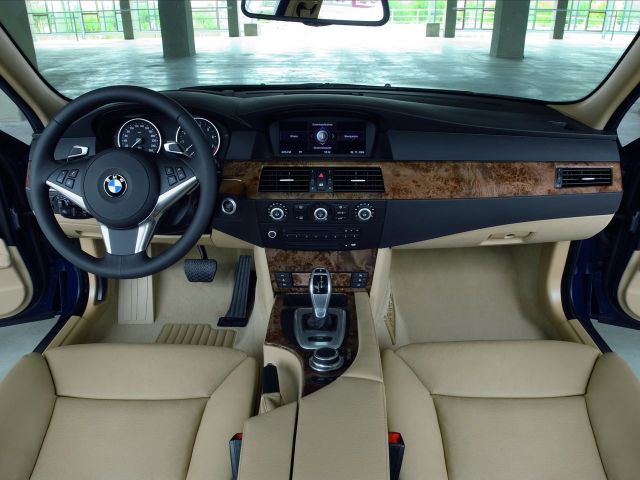 Фото BMW 5 серии V (E60/E61) Рестайлинг #10