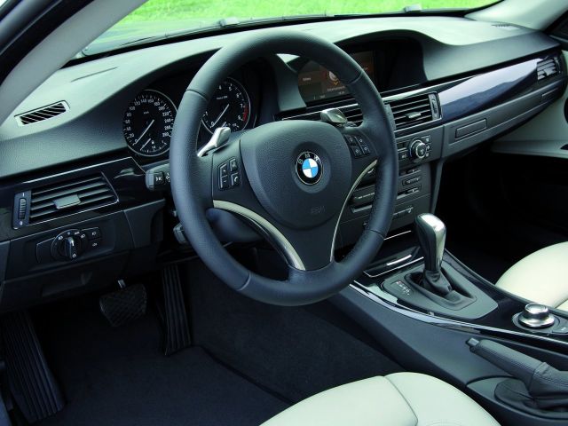 Фото BMW 3 серии V (E90/E91/E92/E93) #5