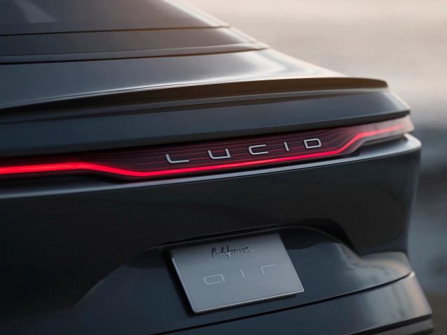 Фото Lucid Air #9