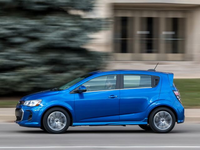 Фото Chevrolet Sonic #10