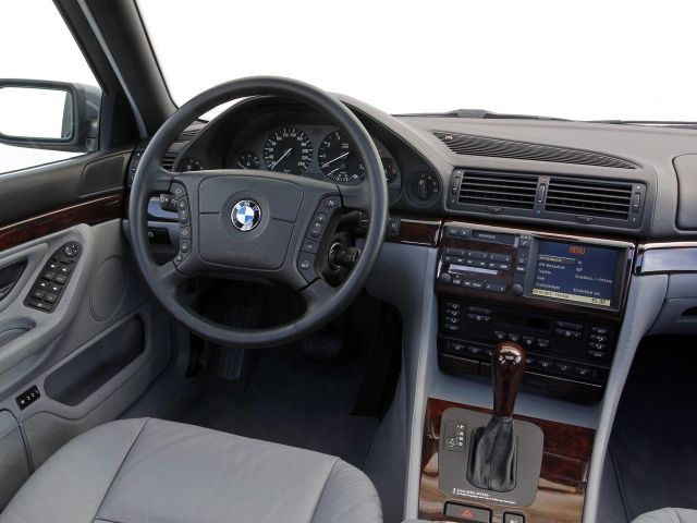Фото BMW 7 серия III (E38) Рестайлинг #6