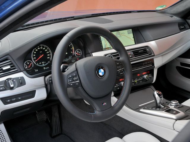 Фото BMW M5 V (F10) #4