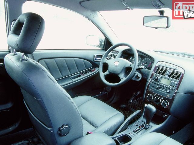Фото Toyota Avensis I Restyling #5