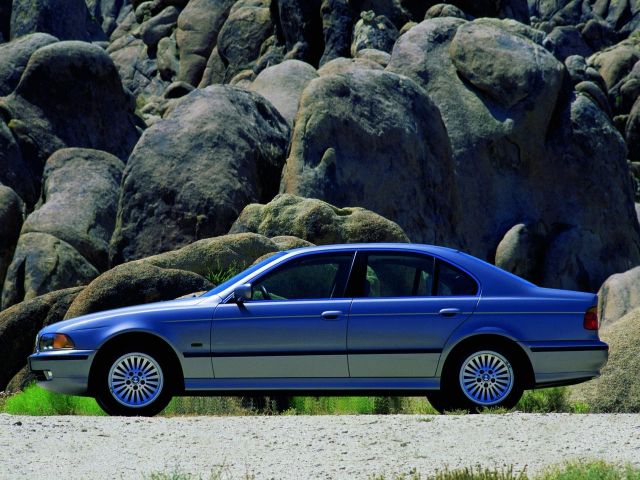 Фото BMW 5 Series IV (E39) #10