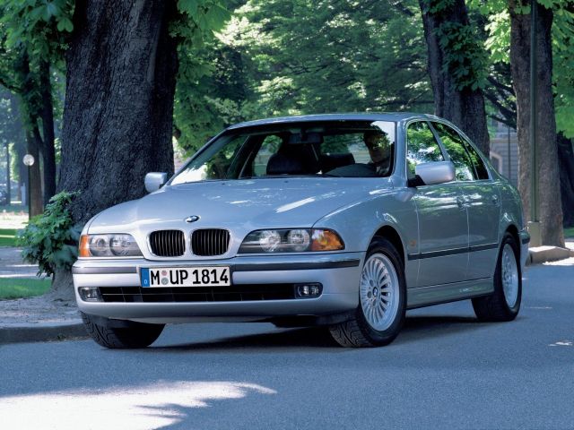 Фото BMW 5 серия IV (E39) #1