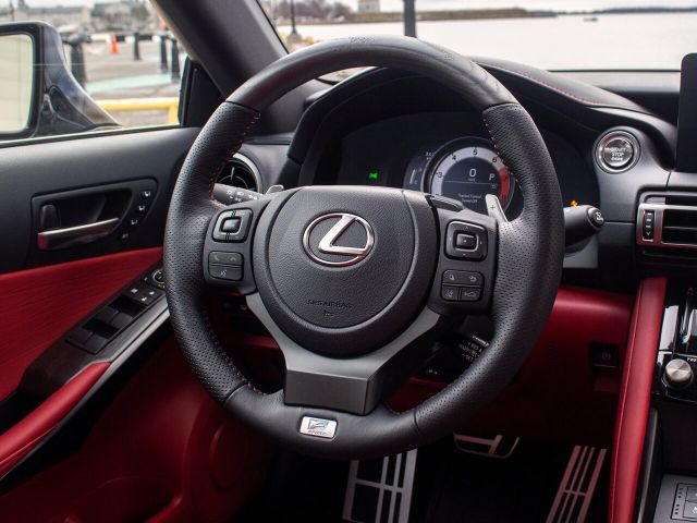 Фото Lexus IS III Restyling 2 #11