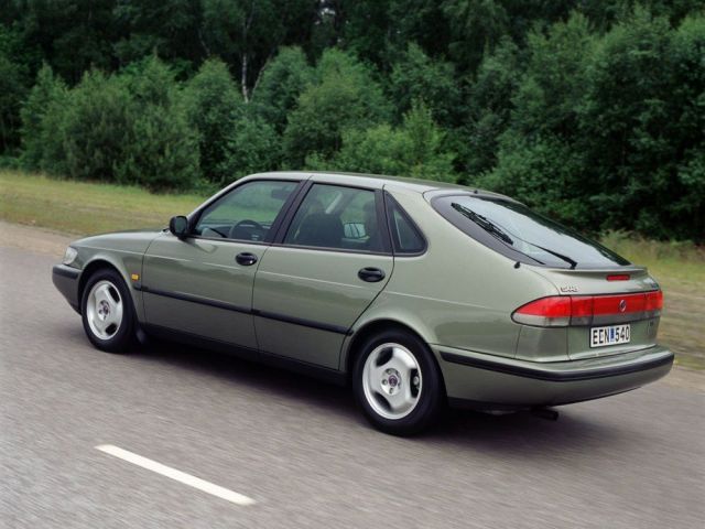 Фото Saab 900 II #2