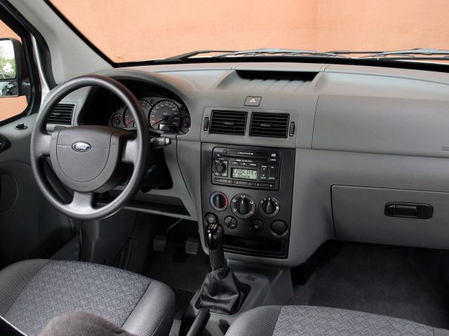 Фото Ford Tourneo Connect I #4