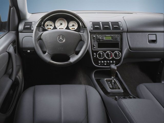 Фото Mercedes-Benz M-Класс AMG I (W163) Рестайлинг #3