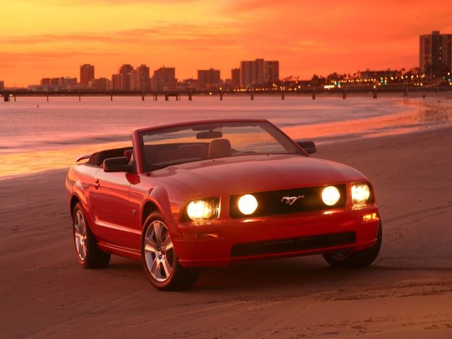 Фото Ford Mustang V #4