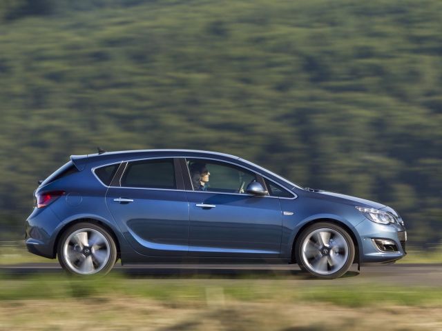 Фото Opel Astra J Restyling #9