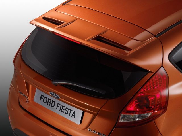 Фото Ford Fiesta Mk6 #2