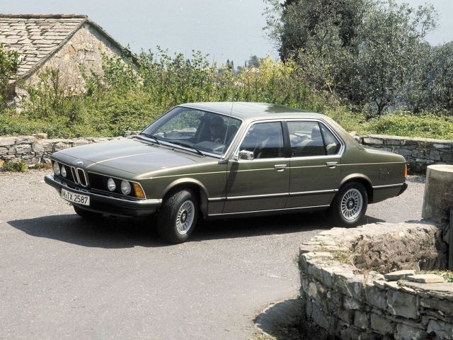 Фото BMW 7 Series I (E23) #1