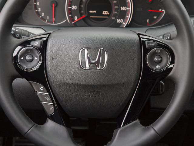 Фото Honda Accord IX Restyling #10
