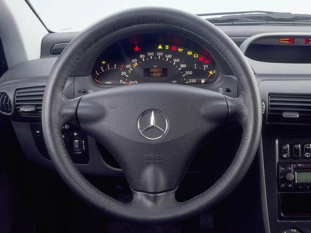 Фото Mercedes-Benz Vaneo #6