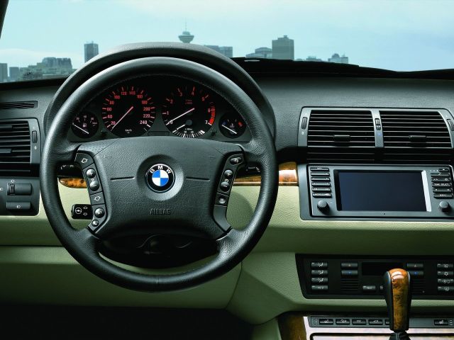 Фото BMW X5 I (E53) Рестайлинг #9