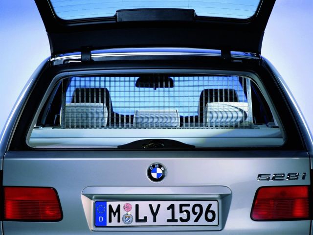 Фото BMW 5 Series IV (E39) #2
