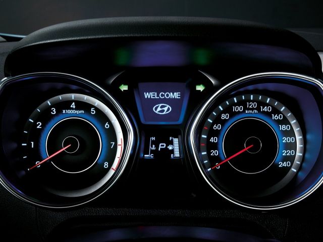 Фото Hyundai Elantra V (MD) #12