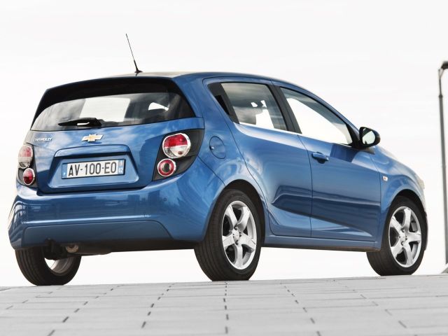 Фото Chevrolet Aveo II #3