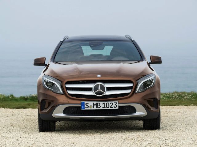 Фото Mercedes-Benz GLA I (X156) #3