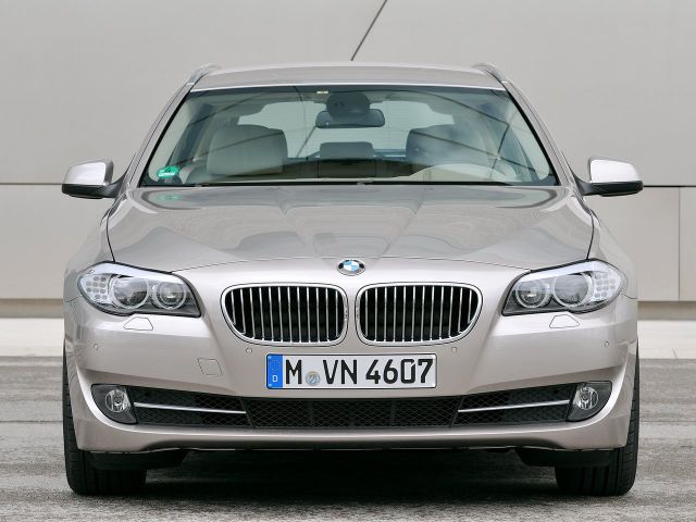 Фото BMW 5 серии VI (F10/F11/F07) #4