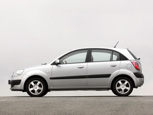 Фото Kia Rio II #6