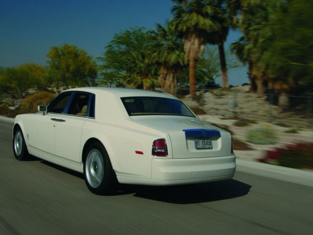 Фото Rolls-Royce Phantom VII #2