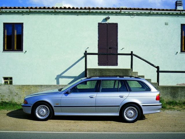 Фото BMW 5 серии IV (E39) #9