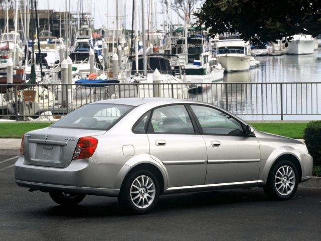 Фото Suzuki Forenza #2