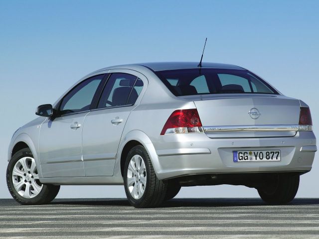 Фото Opel Astra H Restyling #3